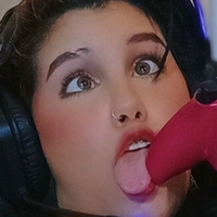 sucubo_69 Meztelen