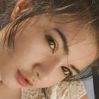 Sumitra Kluay Meztelen