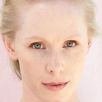 Susanne Wuest Meztelen