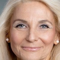Suzanne Colin Meztelen