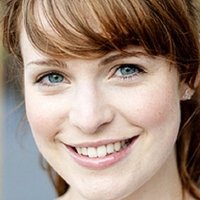 Tamla Kari Meztelen
