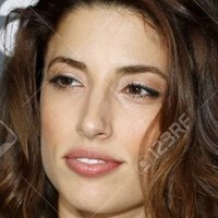Tania Raymonde Meztelen