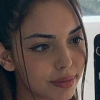Tara Yazdi Meztelen