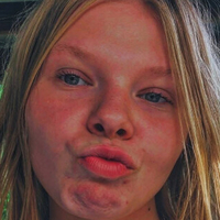 Taylor_4_2_0 Meztelen