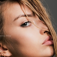 Taylor Justine Howard Meztelen