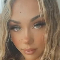 Teigan L Meztelen