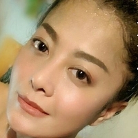 Thai Model Champagne Meztelen