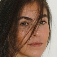 Thalivi Meztelen