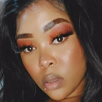 Thando Meztelen