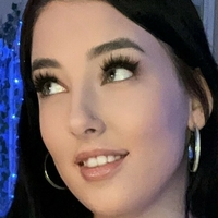 The Alana White Meztelen
