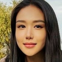 Thea Lee Meztelen