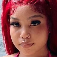 therealnica Meztelen