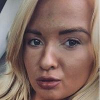 Tiffany White Meztelen