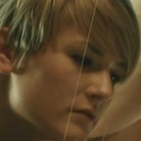 Tina Klafstadbakken Meztelen