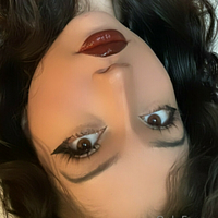 Toloney Meztelen