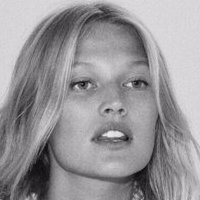 Toni Garrn Meztelen