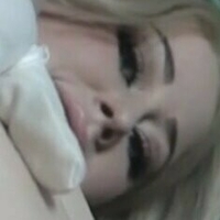 uktitty Meztelen