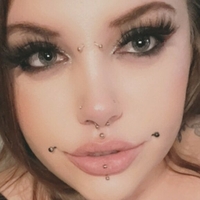 Urlgirlfriend Meztelen