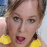 Ursula Meztelen