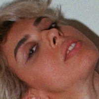 v3lourvix3n Meztelen