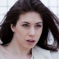 Victoria Ell-Beth Meztelen