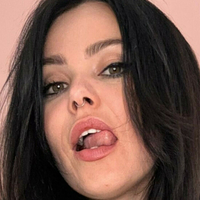 Vikki Blows Meztelen