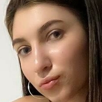 Viktoriana Meztelen