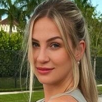 Vitoria Nicolau Meztelen