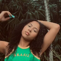 Vitoria Oliveira Meztelen