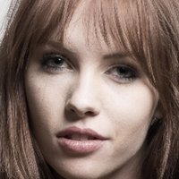Vivian McCall Meztelen