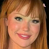 Wer ist dieses Redhead? Meztelen