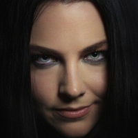 WomenMetal Meztelen