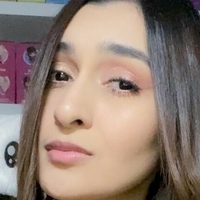 Yasi Alba Meztelen