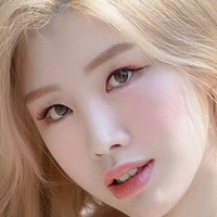 Yebin Meztelen