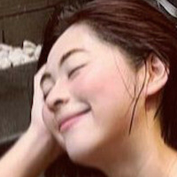 Yi Lin Meztelen