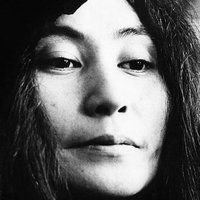 Yoko Meztelen