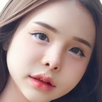 Yoshi Thunchanok Meztelen