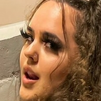 Yumi Analiyah Meztelen