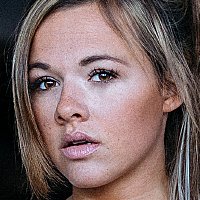 Yvonne Pferrer Meztelen