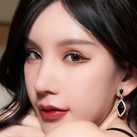 Zhou Yuxi Meztelen