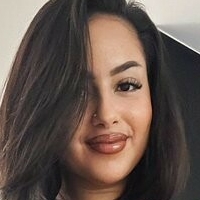 zinahadid Meztelen