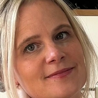 Zoe Schmidt Meztelen
